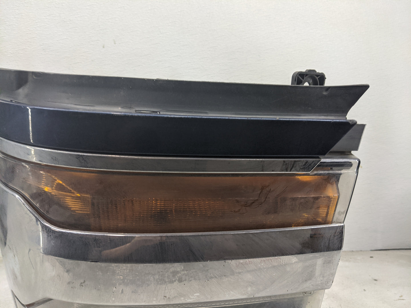 2016 Chevrolet Silverado 1500 Driver Left Oem Head Light Headlight Lamp - Oemusedautoparts1.com