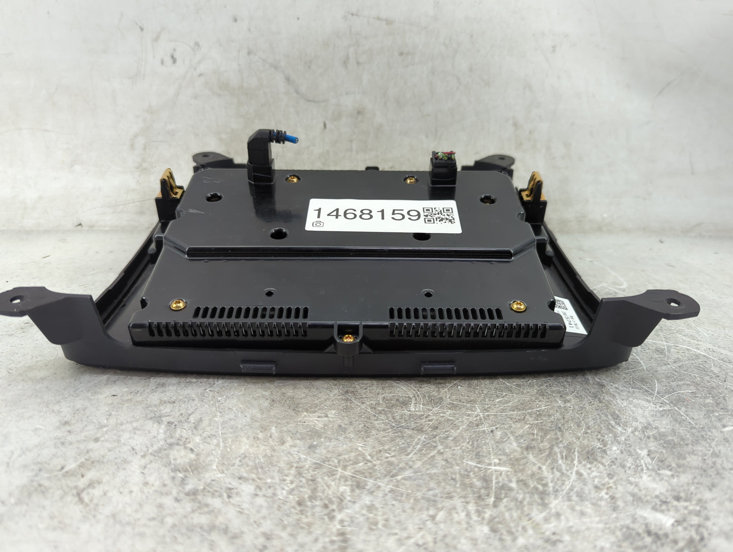 2016-2019 Chevrolet Silverado 1500 Radio Control Panel 1468159 - Oemusedautoparts1.com