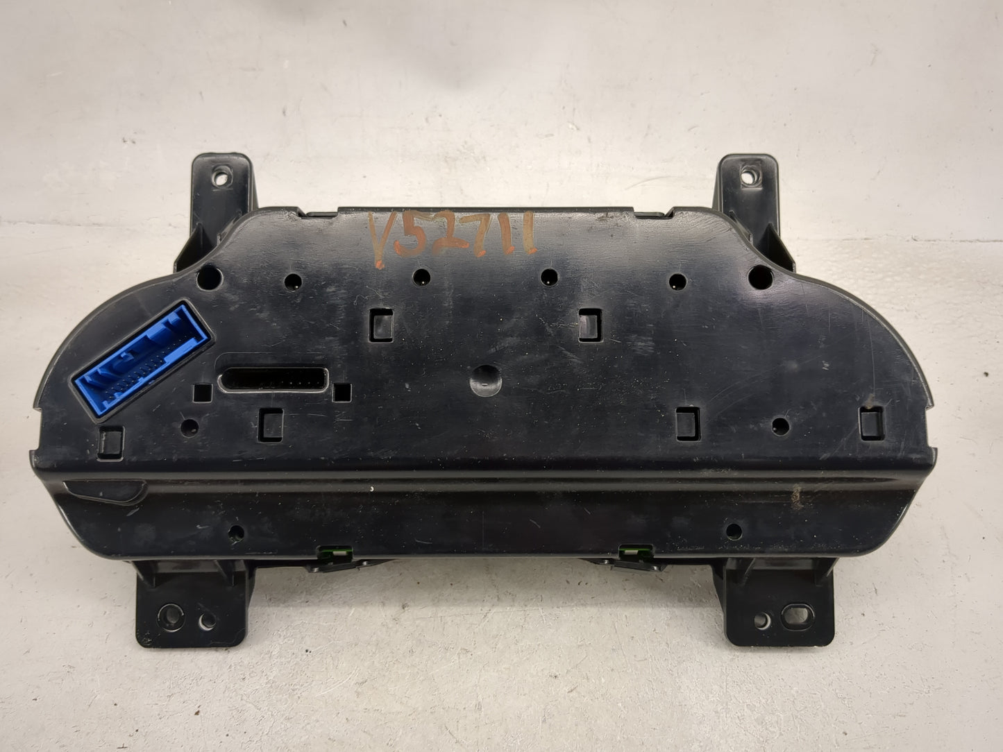 2016 Chevrolet Silverado 1500 Instrument Cluster Speedometer Gauges P/N:84026894 28516641, 812812097, 3916092AJT91HBR0 Miles