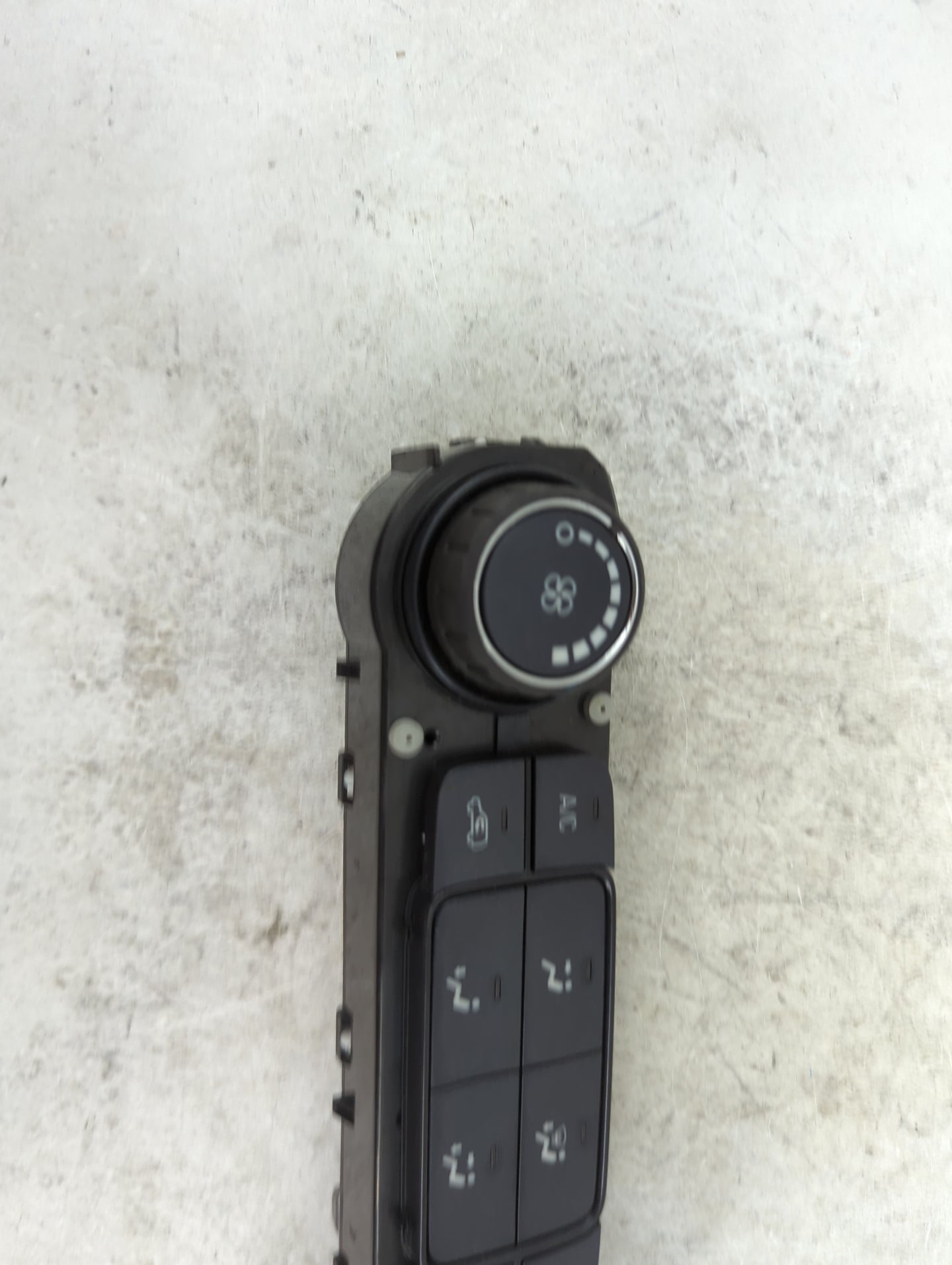 2014-2019 Chevrolet Silverado 1500 Climate Control Module Temperature AC/Heater Replacement P/N:23486619 Fits OEM Used Auto 