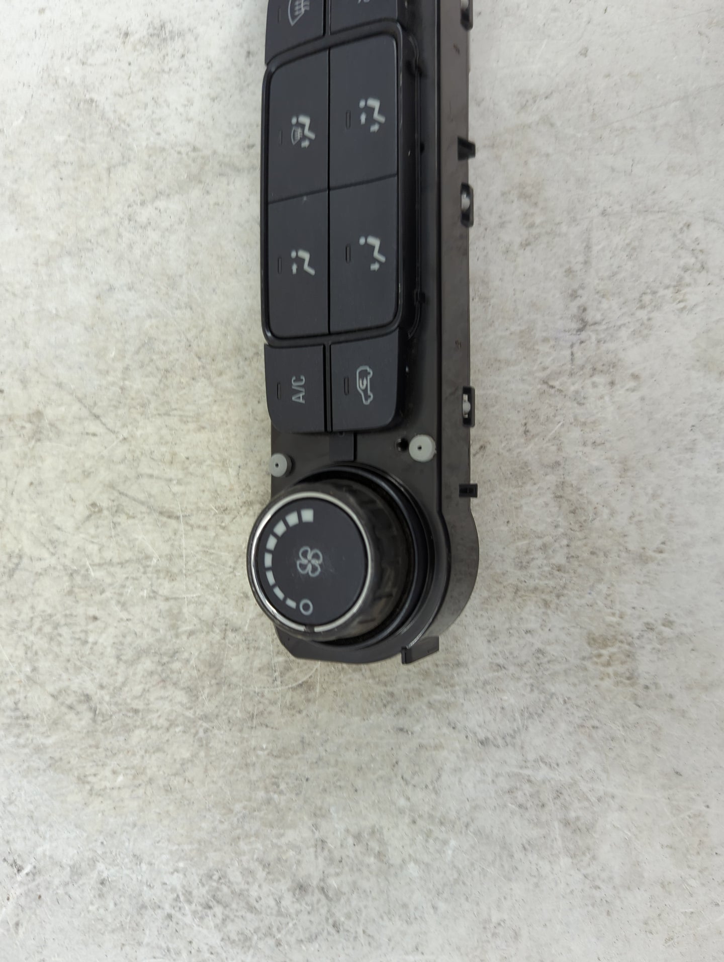 2014-2019 Chevrolet Silverado 1500 Climate Control Module Temperature AC/Heater Replacement P/N:23486619 7370200000000X Fits