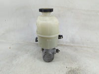 2014-2019 Chevrolet Silverado 1500 Brake Master Cylinder 1490786 - Oemusedautoparts1.com