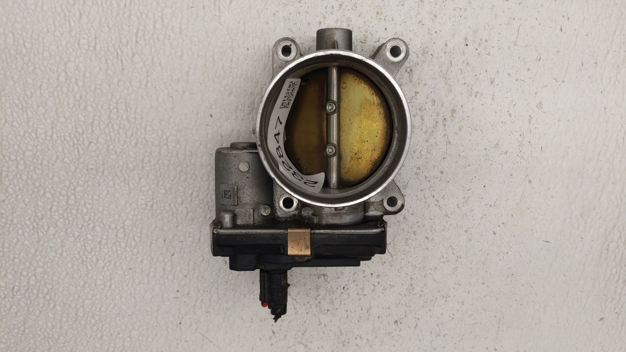 2014-2019 Chevrolet Silverado 1500 Throttle Body P/N:12678224 12617792 Fits Fits 2014 2015 2016 2017 2018 2019 OEM Used Auto