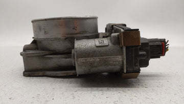 2014-2019 Chevrolet Silverado 1500 Throttle Body P/N:12678224 12617792 Fits Fits 2014 2015 2016 2017 2018 2019 OEM Used Auto Parts