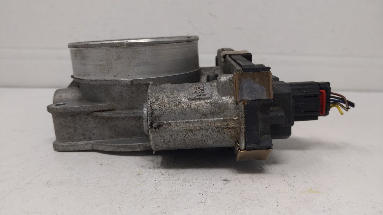 2014-2019 Chevrolet Silverado 1500 Throttle Body P/N:12678224 12617792 Fits Fits 2014 2015 2016 2017 2018 2019 OEM Used Auto