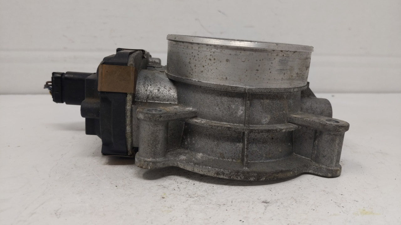 2014-2019 Chevrolet Silverado 1500 Throttle Body P/N:12678224 12617792 Fits Fits 2014 2015 2016 2017 2018 2019 OEM Used Auto
