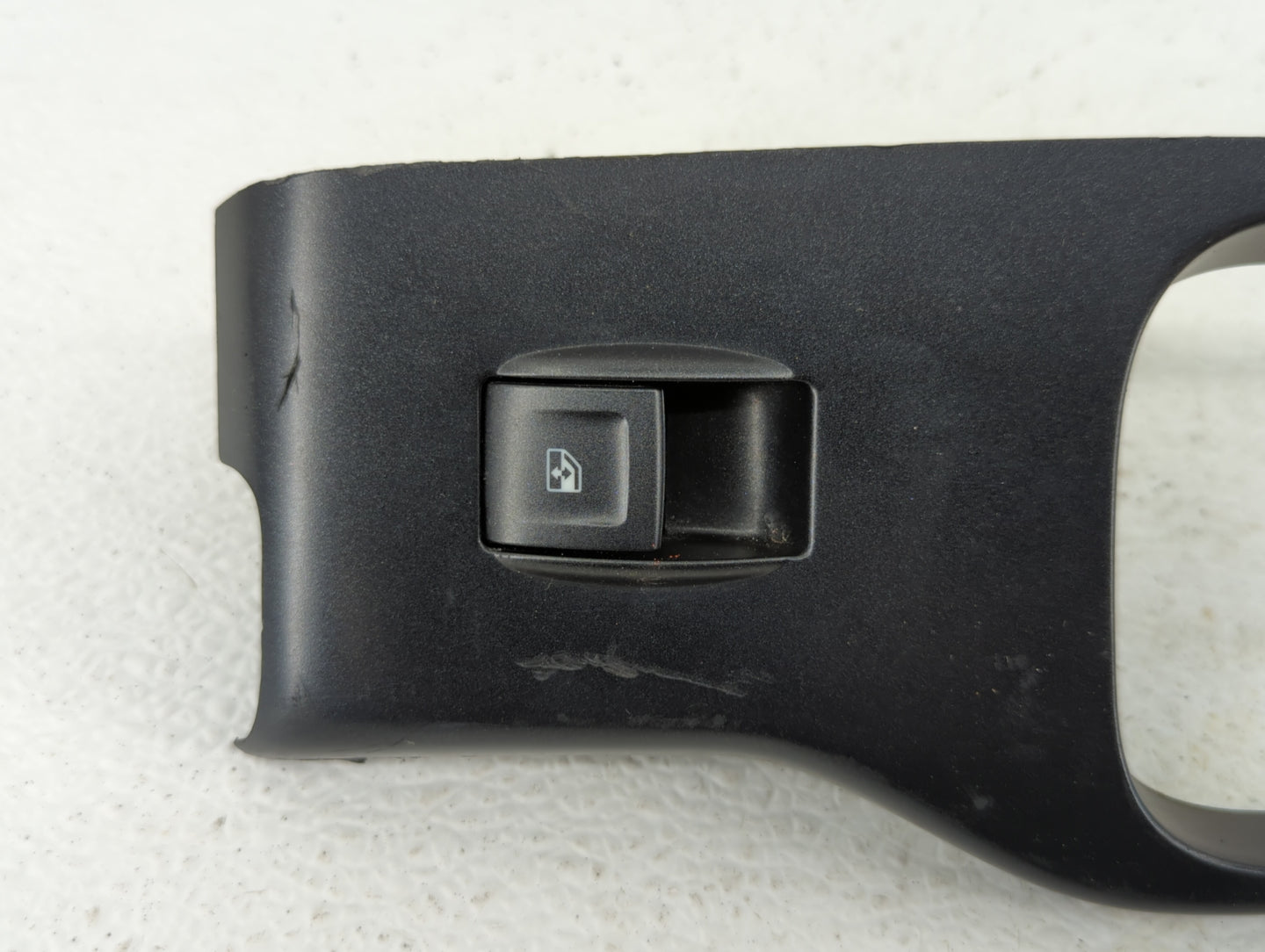 2016 Chevrolet Silverado 1500 Passenger Right Power Window Switch - Oemusedautoparts1.com