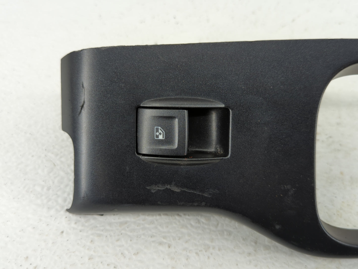 2016 Chevrolet Silverado 1500 Passenger Right Power Window Switch - Oemusedautoparts1.com