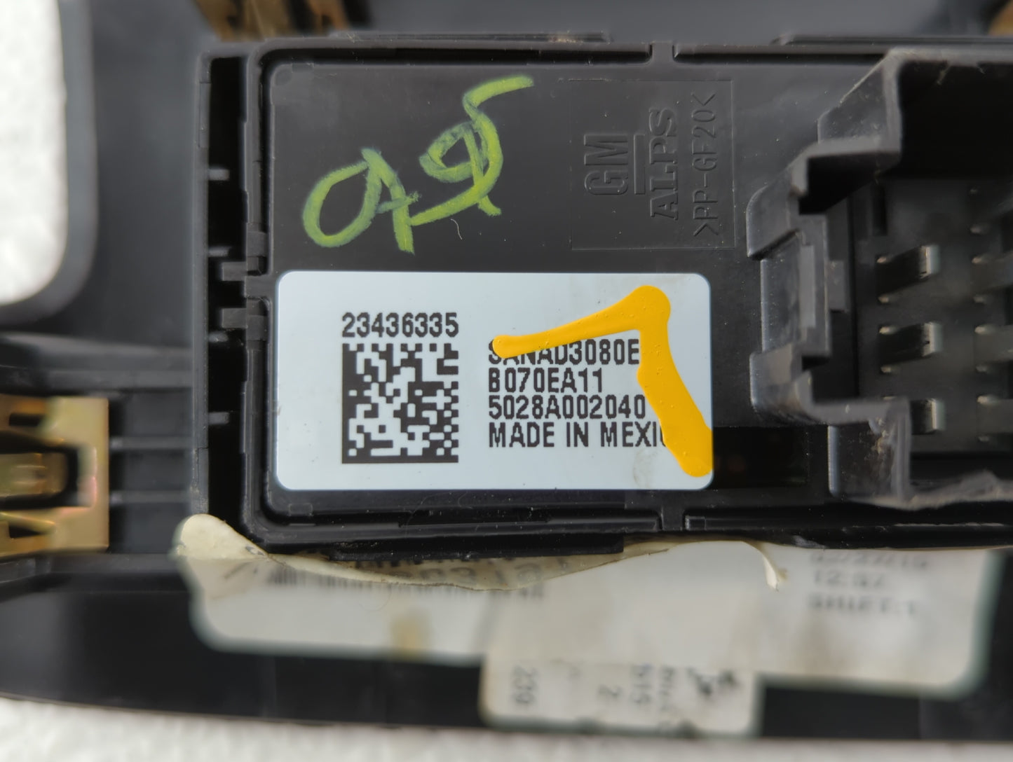 2016 Chevrolet Silverado 1500 Passenger Right Power Window Switch - Oemusedautoparts1.com