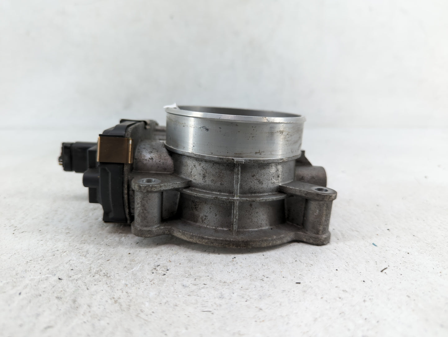 2014-2019 Chevrolet Silverado 1500 Throttle Body P/N:12617792 12678224 Fits Fits 2014 2015 2016 2017 2018 2019 OEM Used Auto
