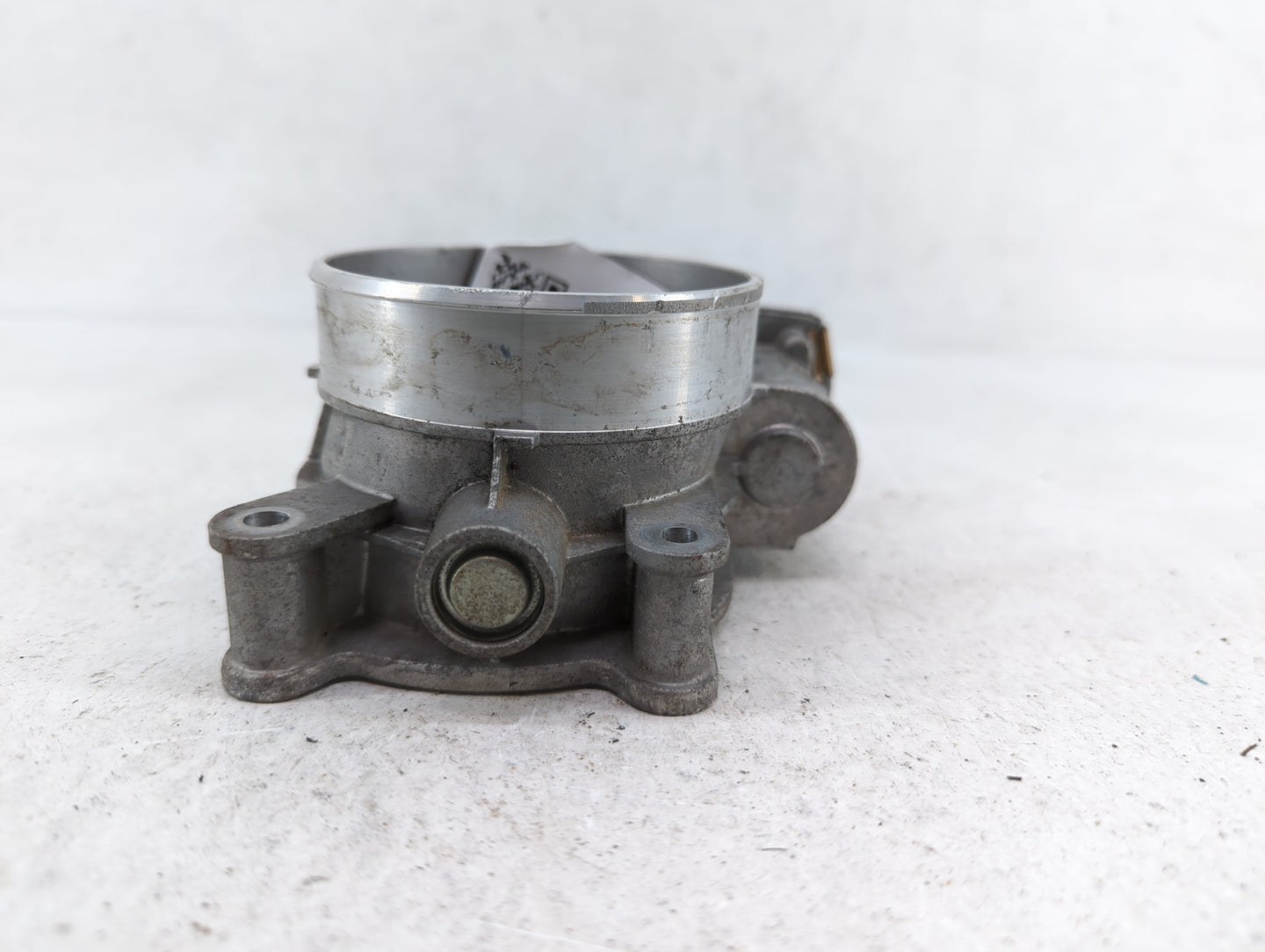 2014-2019 Chevrolet Silverado 1500 Throttle Body P/N:12617792 12678224 Fits Fits 2014 2015 2016 2017 2018 2019 OEM Used Auto