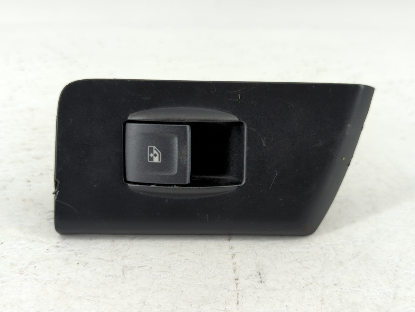2016 Chevrolet Silverado 1500 Passenger Right Power Window Switch - Oemusedautoparts1.com
