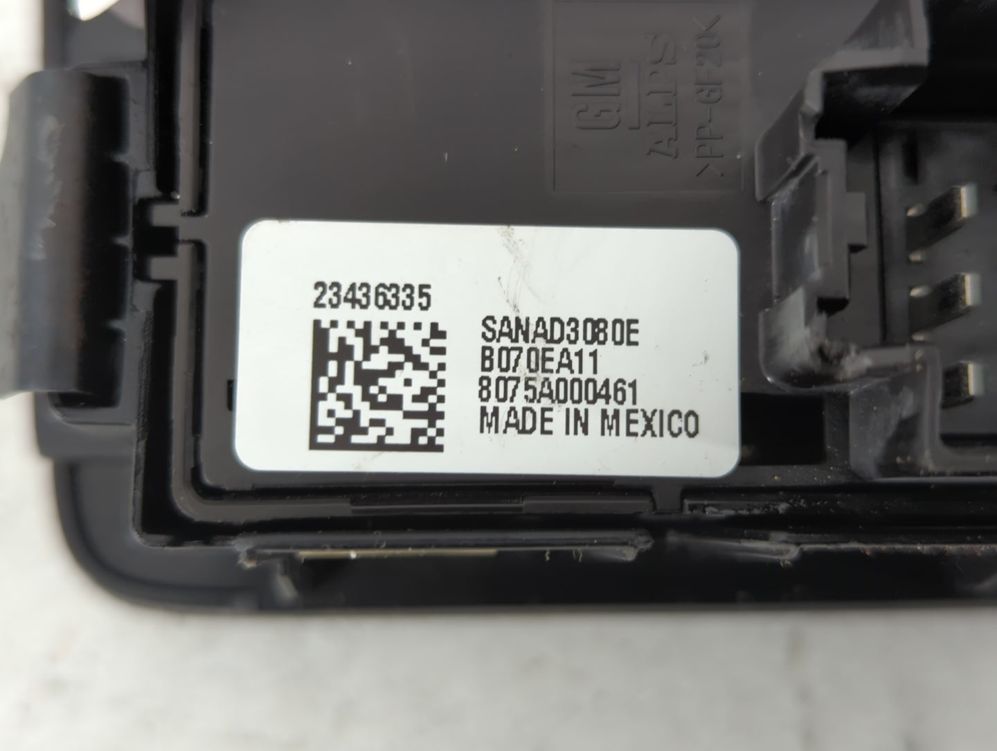 2016 Chevrolet Silverado 1500 Passenger Right Power Window Switch - Oemusedautoparts1.com