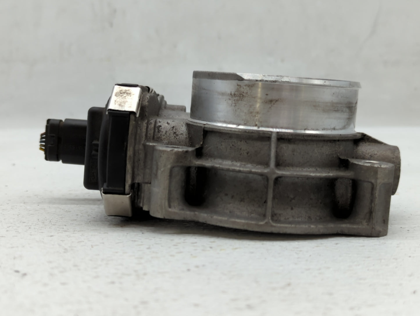 2016 Chevrolet Silverado 1500 Throttle Body P/N:12676296AA Fits Fits 2017 2018 2019 2020 2021 2022 OEM Used Auto Parts - Oem