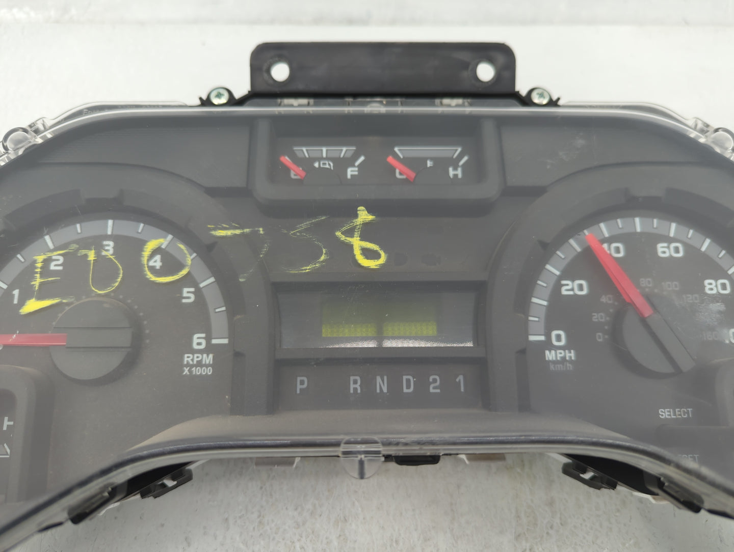 2016 Chevrolet Silverado 1500 Instrument Cluster Speedometer Gauges Fits OEM Used Auto Parts - Oemusedautoparts1.com