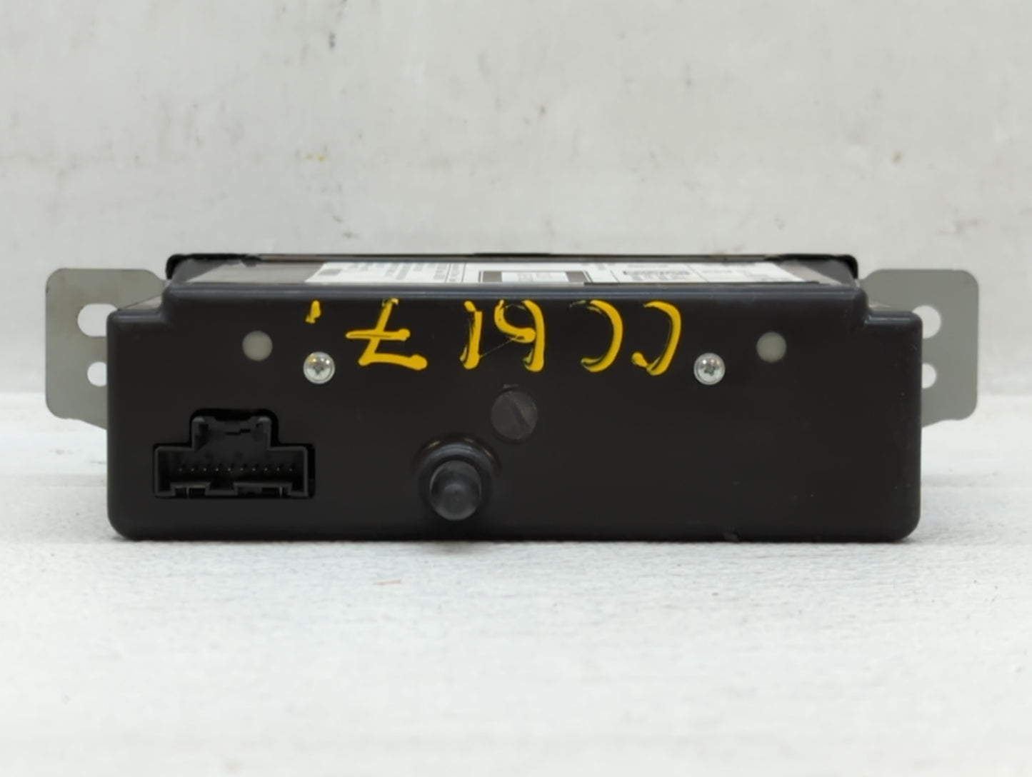 2015-2019 Chevrolet Silverado 1500 Am Fm Cd Player Radio Receiver - Oemusedautoparts1.com