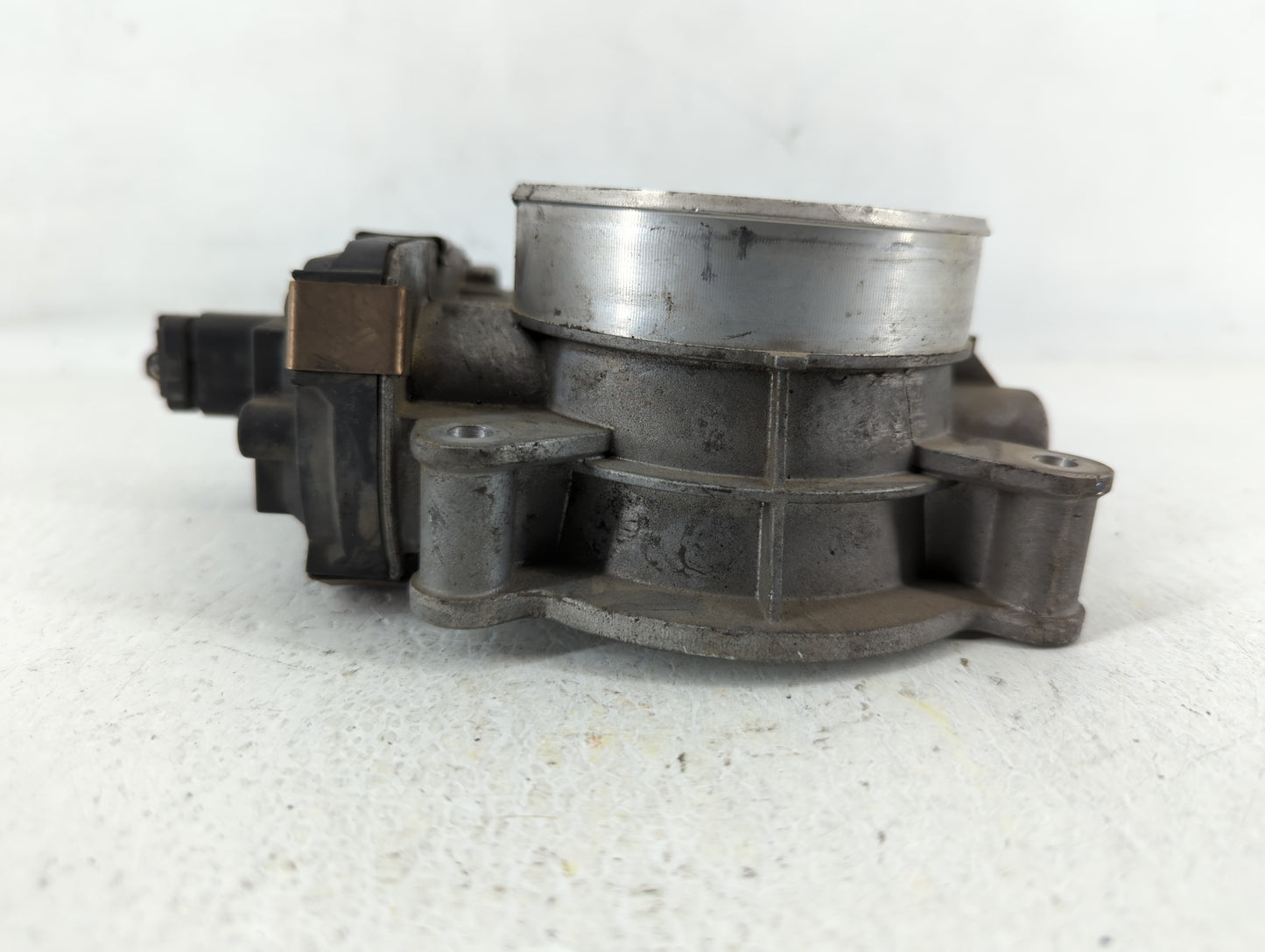 2014-2022 Chevrolet Silverado 1500 Throttle Body P/N:12617792 Fits Fits 2014 2015 2016 2017 2018 2019 2020 2021 2022 OEM Use