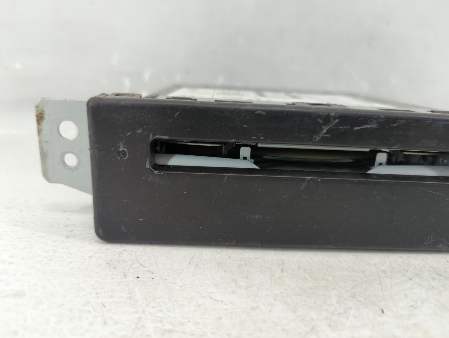 2015-2019 Chevrolet Silverado 1500 Radio AM FM Cd Player Receiver Replacement P/N:1359 4481 Fits OEM Used Auto Parts - Oemus