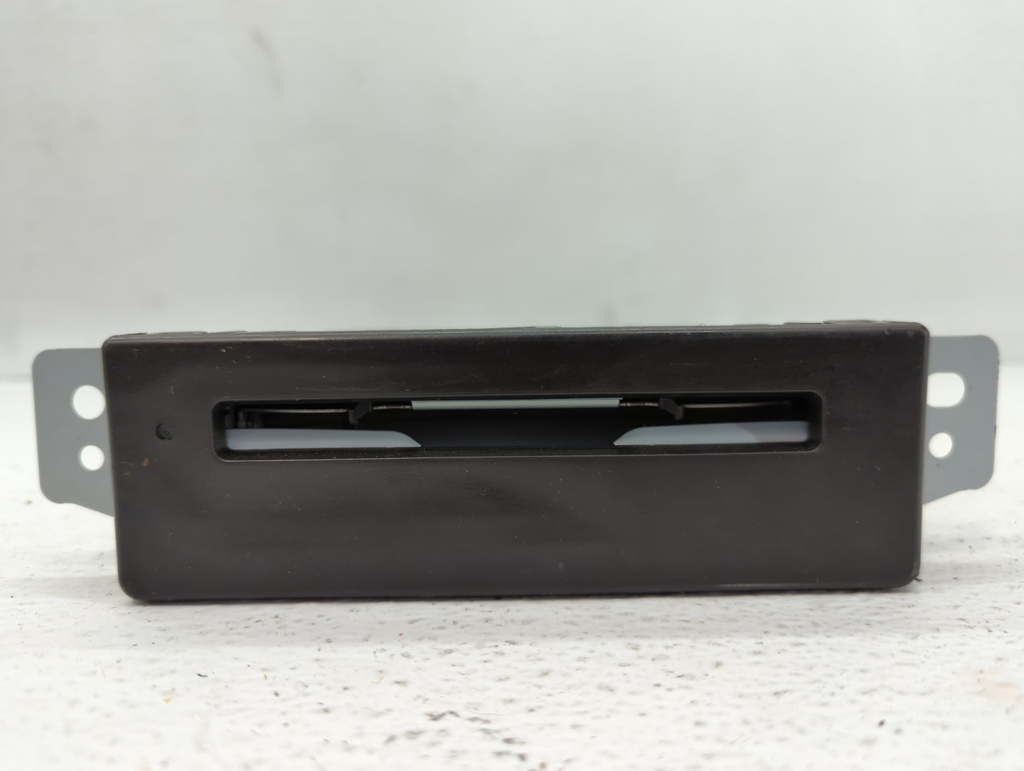 2015-2019 Chevrolet Silverado 1500 Radio AM FM Cd Player Receiver Replacement P/N:84016435 1359 4481 Fits OEM Used Auto Part