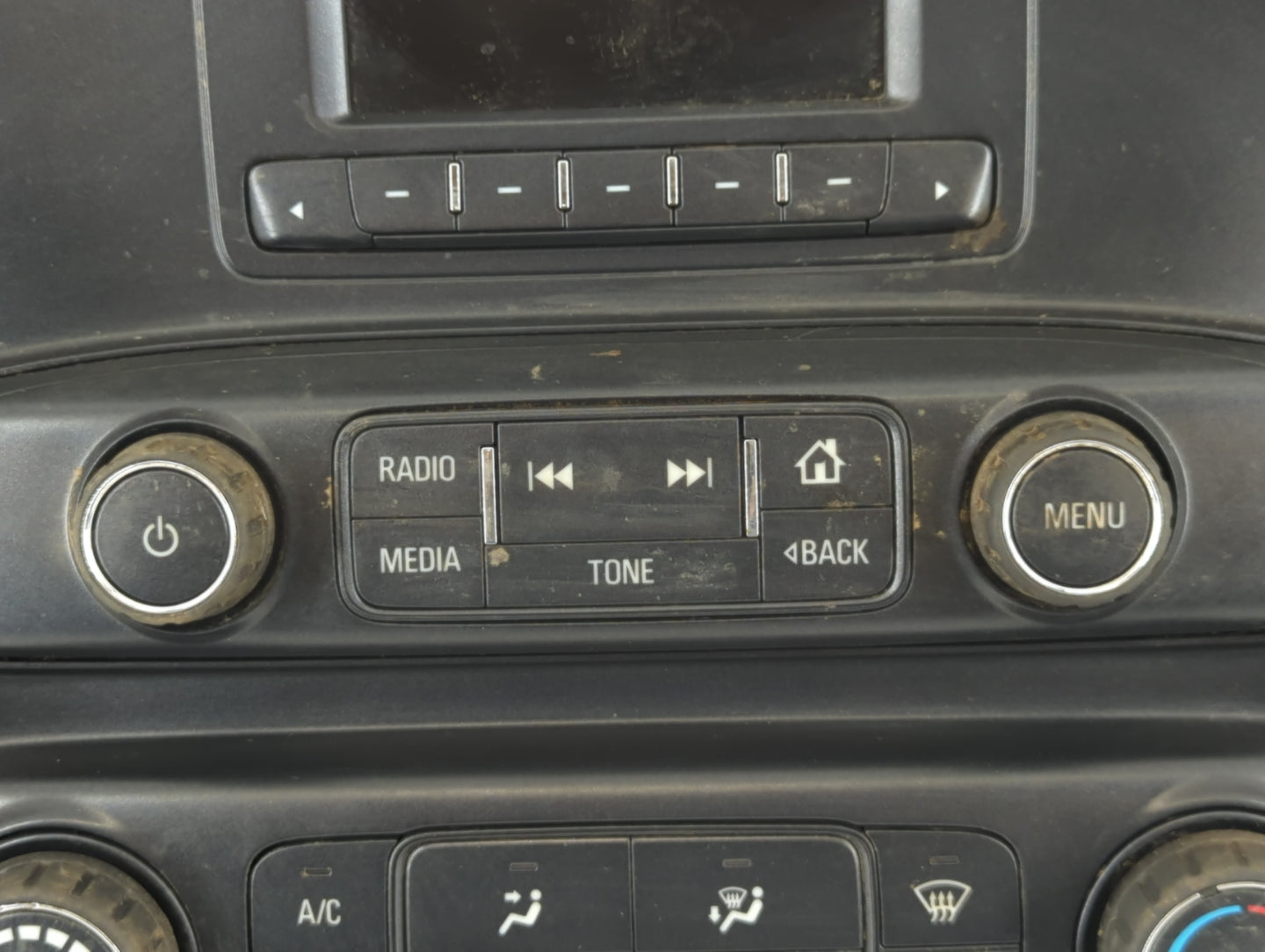 2015-2016 Chevrolet Silverado 1500 Radio AM FM Cd Player Receiver Replacement P/N:23486621 Fits Fits 2015 2016 OEM Used Auto
