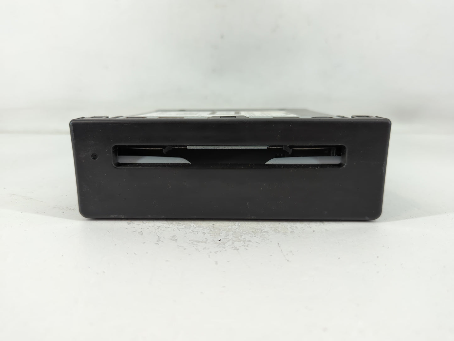 2016 Chevrolet Silverado 1500 Radio AM FM Cd Player Receiver Replacement P/N:84016435 Fits OEM Used Auto Parts - Oemusedauto