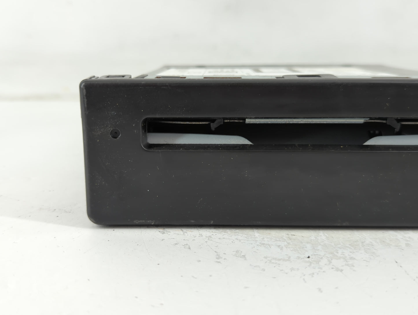2016 Chevrolet Silverado 1500 Radio AM FM Cd Player Receiver Replacement P/N:84016435 Fits OEM Used Auto Parts - Oemusedauto