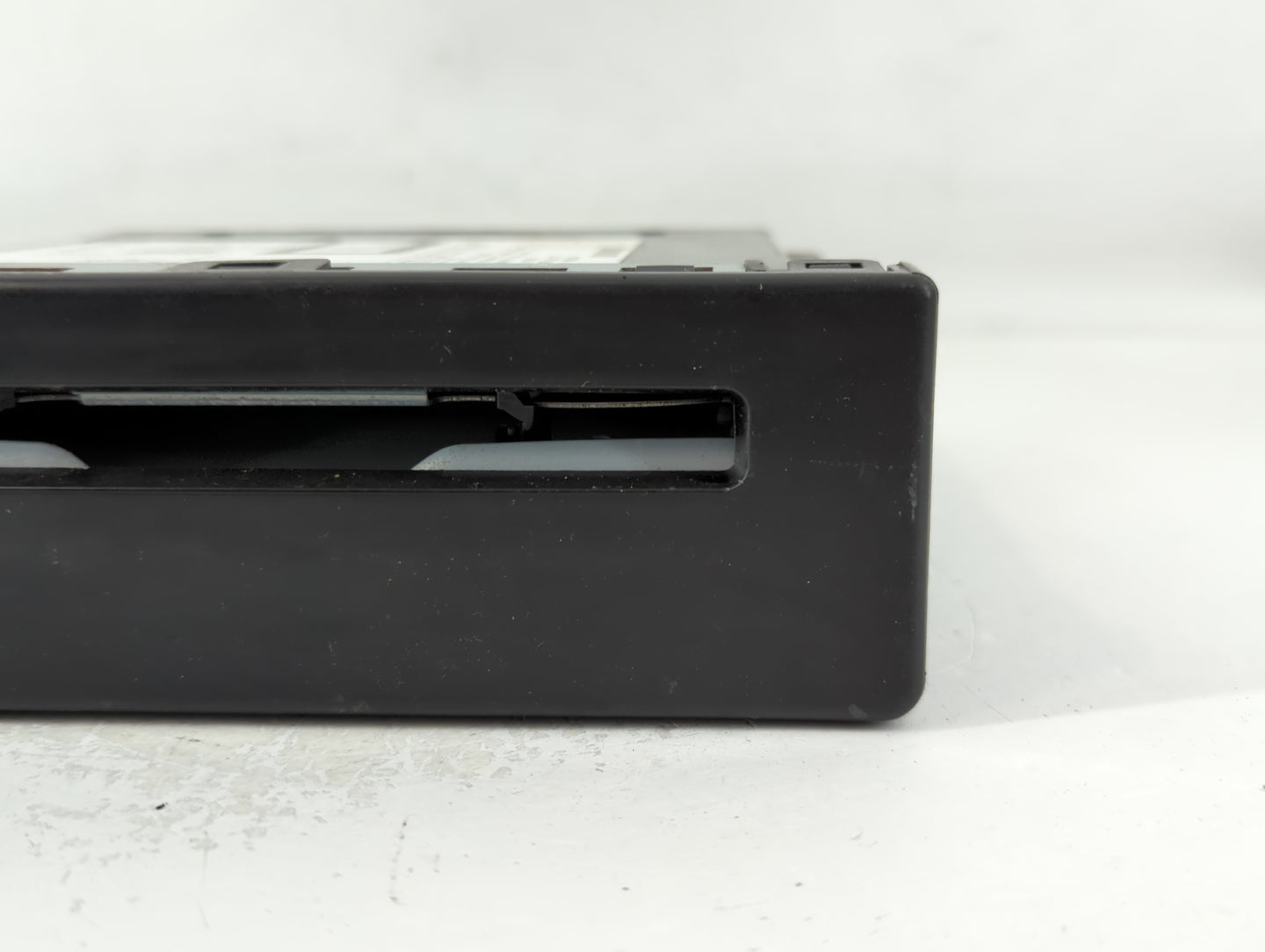 2016 Chevrolet Silverado 1500 Radio AM FM Cd Player Receiver Replacement P/N:84016435 Fits OEM Used Auto Parts - Oemusedauto