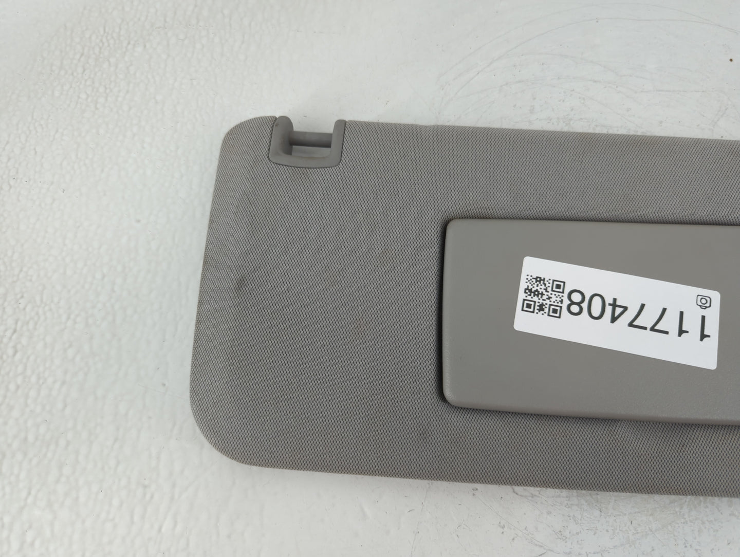 2015-2018 Chevrolet Silverado 2500 Sun Visor Shade Replacement Passenger Right Mirror Fits Fits 2014 2015 2016 2017 2018 201