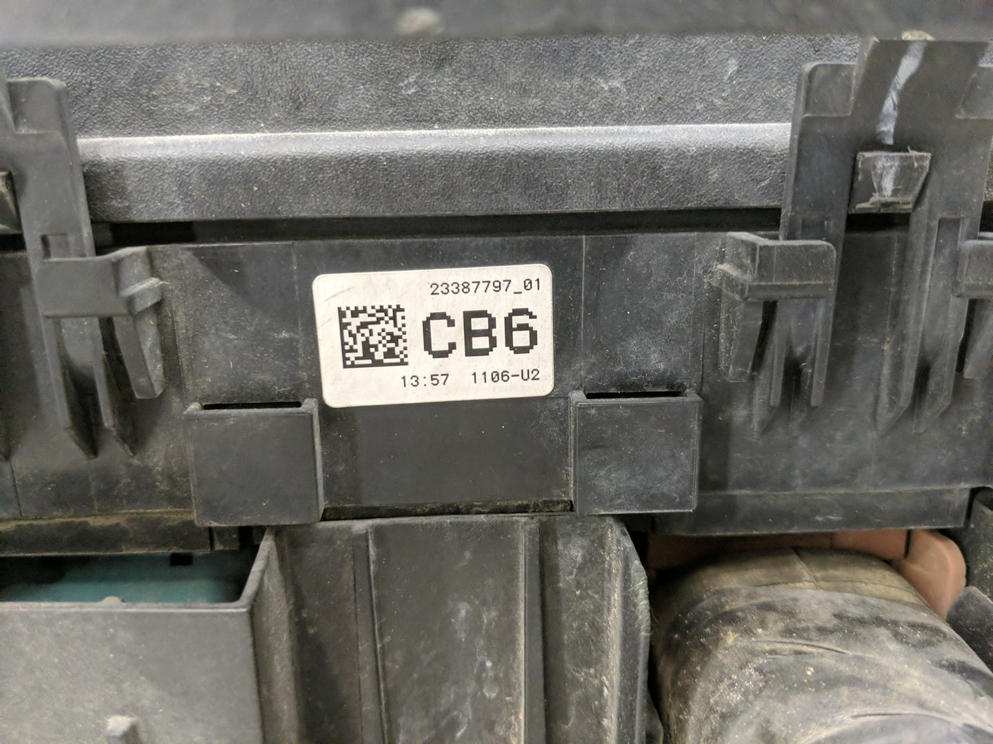 2016 Chevrolet Silverado 2500 Fusebox Fuse Box Panel Relay Module P/N:23387797 Fits Fits 2017 OEM Used Auto Parts - Oemuseda