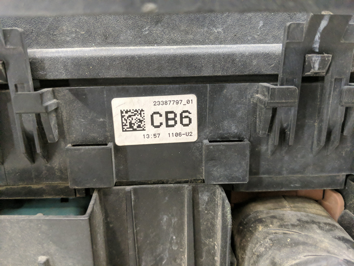 2016 Chevrolet Silverado 2500 Fusebox Fuse Box Panel Relay Module P/N:23387797 Fits Fits 2017 OEM Used Auto Parts - Oemuseda