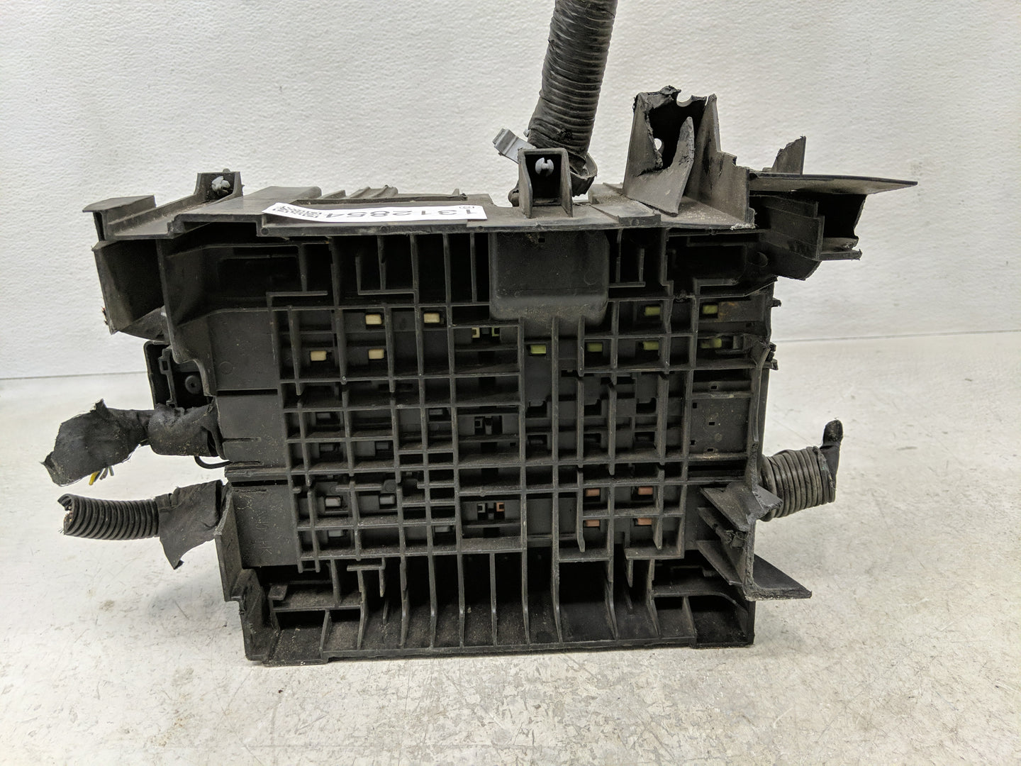 2016 Chevrolet Silverado 2500 Fusebox Fuse Box Panel Relay Module P/N:23387797 Fits Fits 2017 OEM Used Auto Parts - Oemuseda