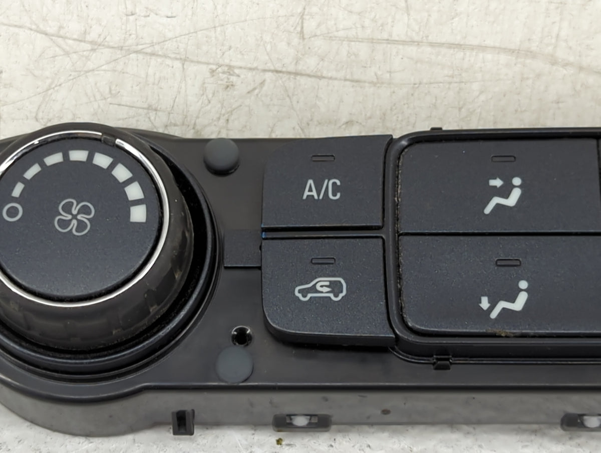 2015-2017 Chevrolet Silverado 2500 Climate Control Module Temperature AC/Heater Replacement P/N:23176283 23486621 Fits OEM U