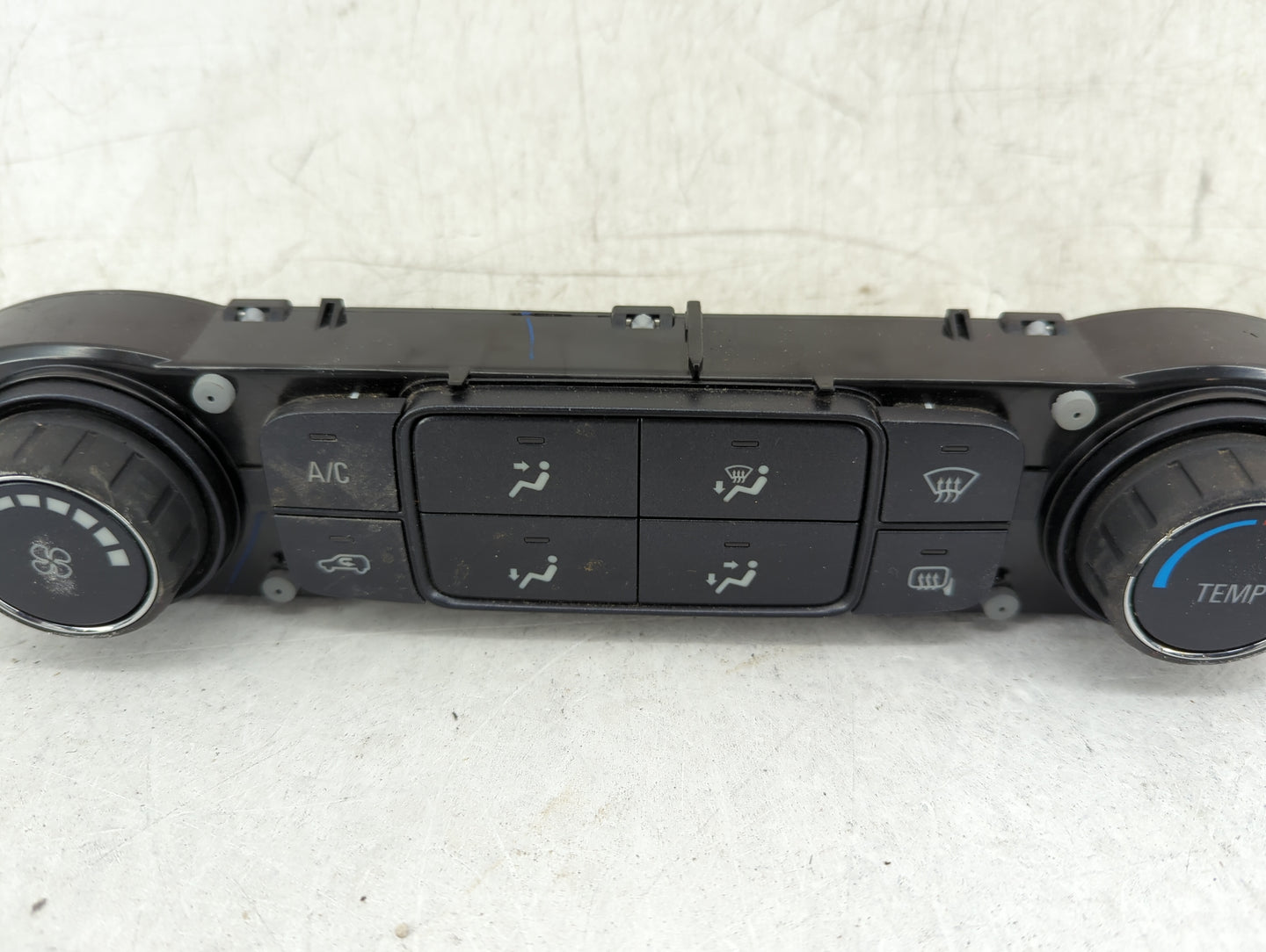 2015-2018 Chevrolet Silverado 2500 Climate Control Module Temperature AC/Heater Replacement P/N:23486621 Fits OEM Used Auto 