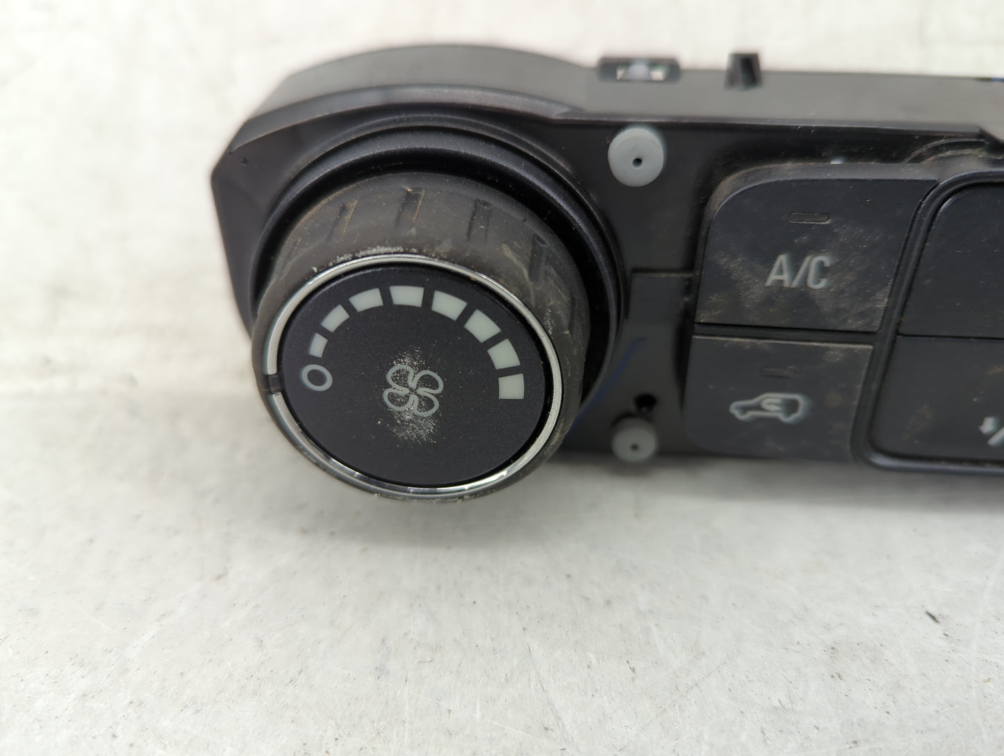 2015-2018 Chevrolet Silverado 2500 Climate Control Module Temperature AC/Heater Replacement P/N:23486621 Fits OEM Used Auto 