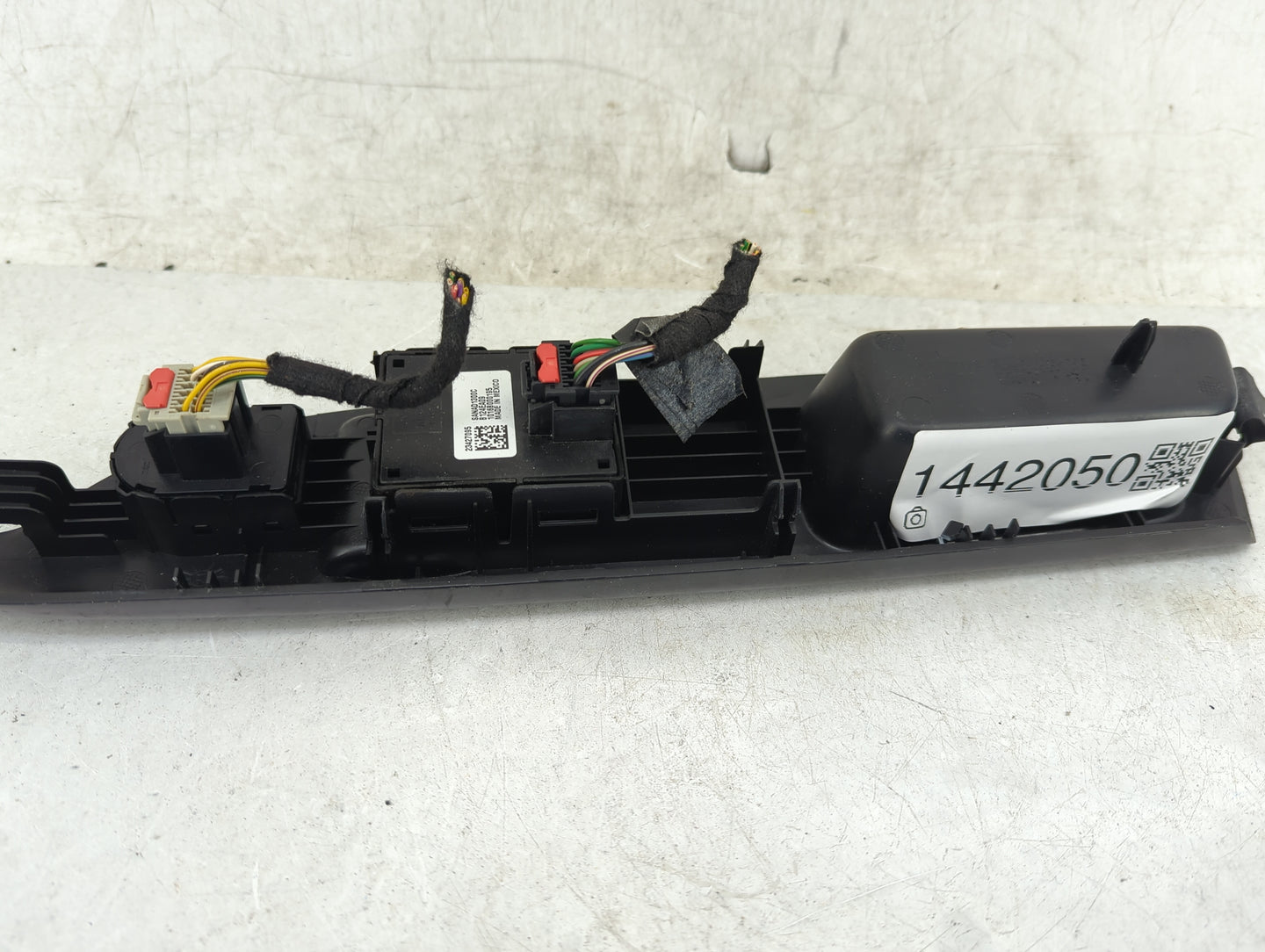 2015-2018 Chevrolet Silverado 2500 Master Power Window Switch Replacement Driver Side Left P/N:74232-02E70 Fits OEM Used Aut