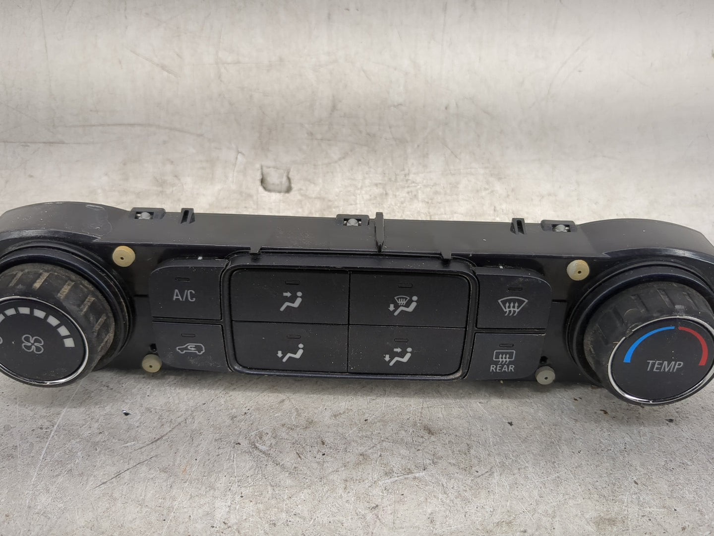 2015-2018 Chevrolet Silverado 2500 Climate Control Module Temperature AC/Heater Replacement P/N:84164472 Fits OEM Used Auto 