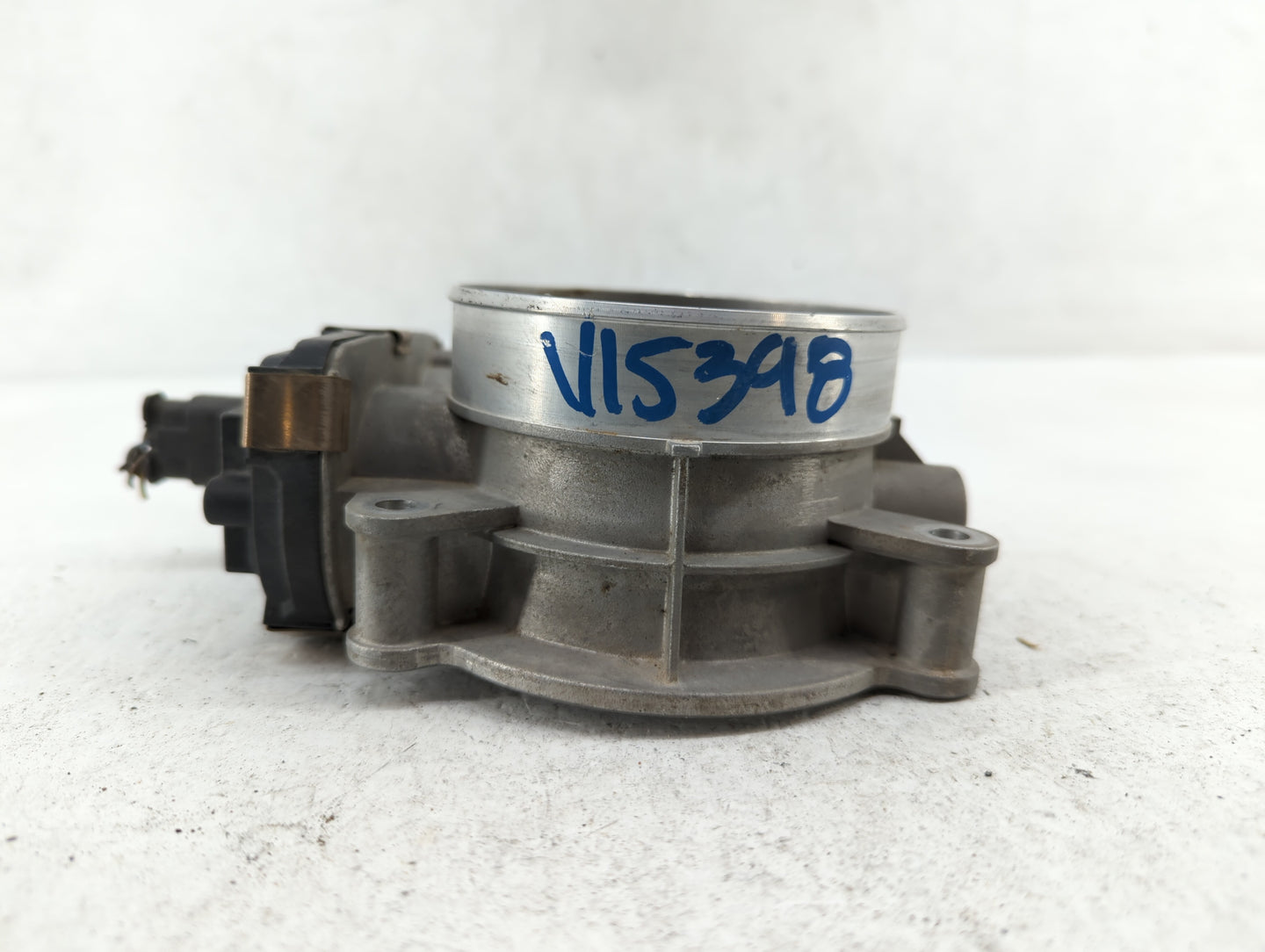2016 Chevrolet Silverado 2500 Throttle Body P/N:12678312 12678223, 12620263 Fits Fits 2014 2015 2017 2018 2019 2020 2021 202