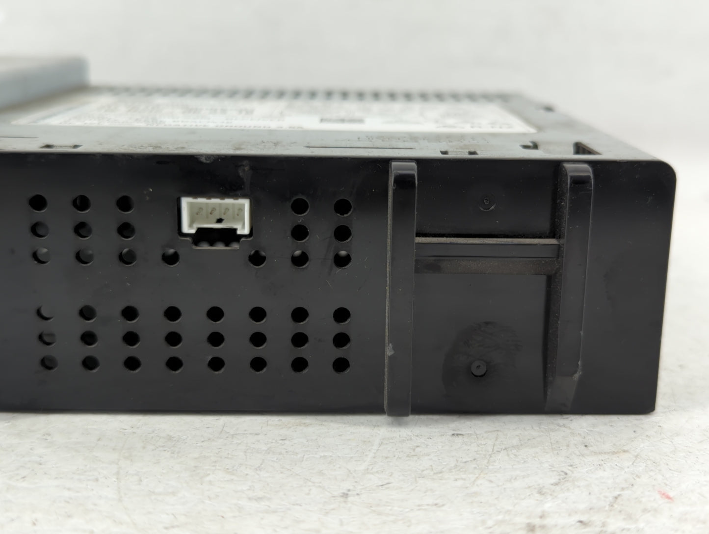 2016-2016 Chevrolet Silverado 2500 Am Fm Cd Player Radio Receiver - Oemusedautoparts1.com
