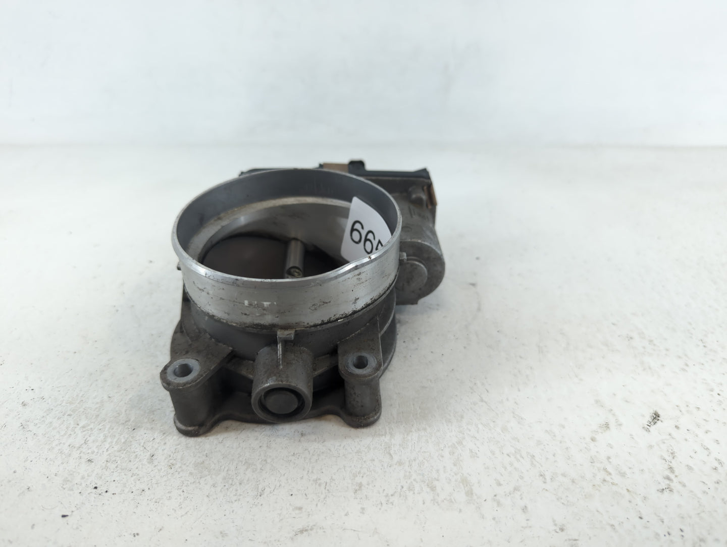 2016 Chevrolet Silverado 2500 Throttle Body P/N:12620263 Fits Fits 2014 2015 2017 2018 2019 2020 2021 2022 OEM Used Auto Par