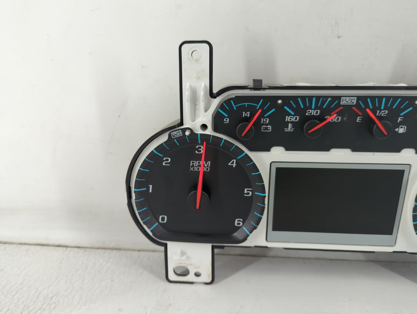 2016 Chevrolet Silverado 2500 Instrument Cluster Speedometer Gauges P/N:84026892 Fits OEM Used Auto Parts - Oemusedautoparts