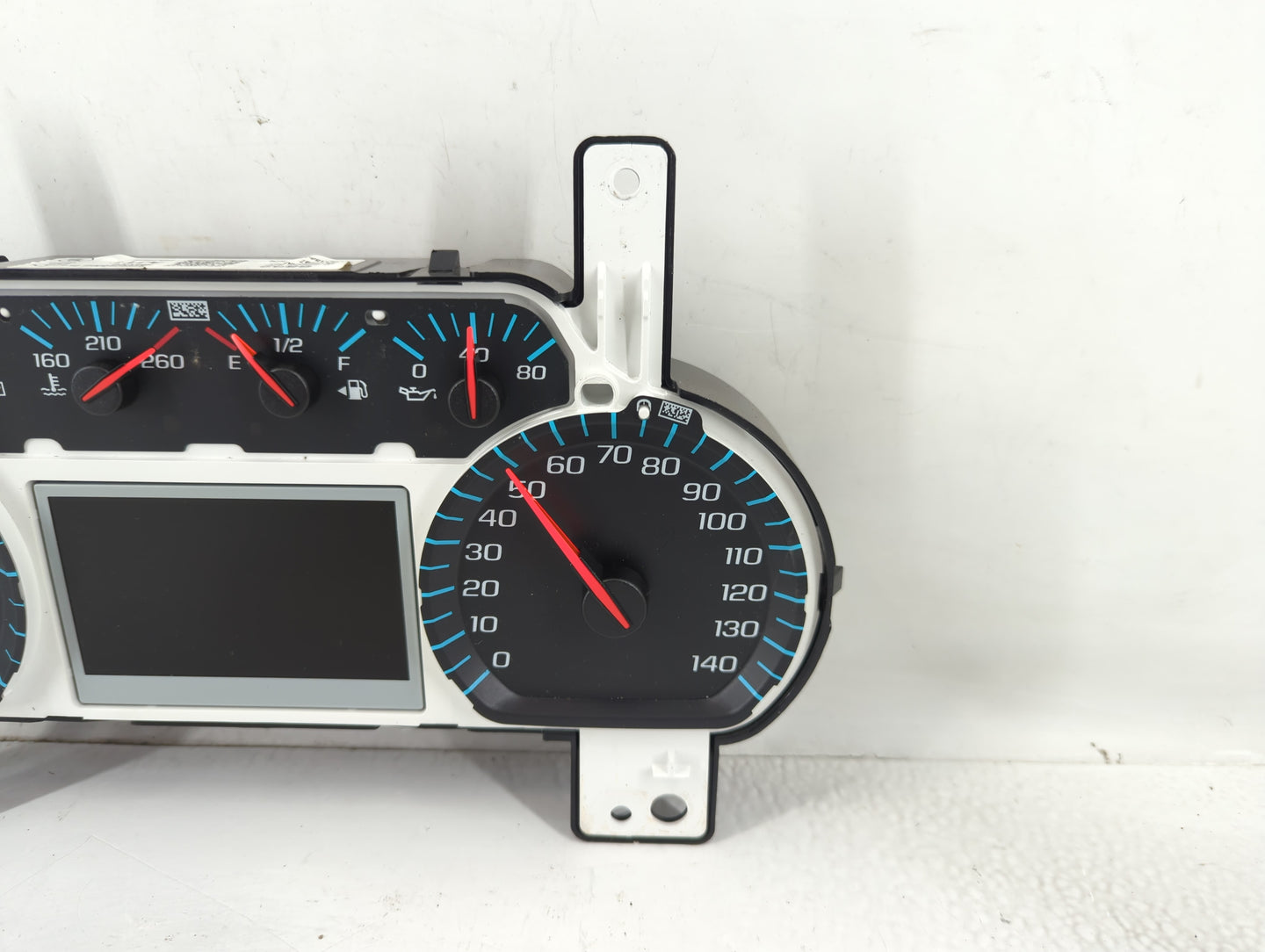 2016 Chevrolet Silverado 2500 Instrument Cluster Speedometer Gauges P/N:84026892 Fits OEM Used Auto Parts - Oemusedautoparts