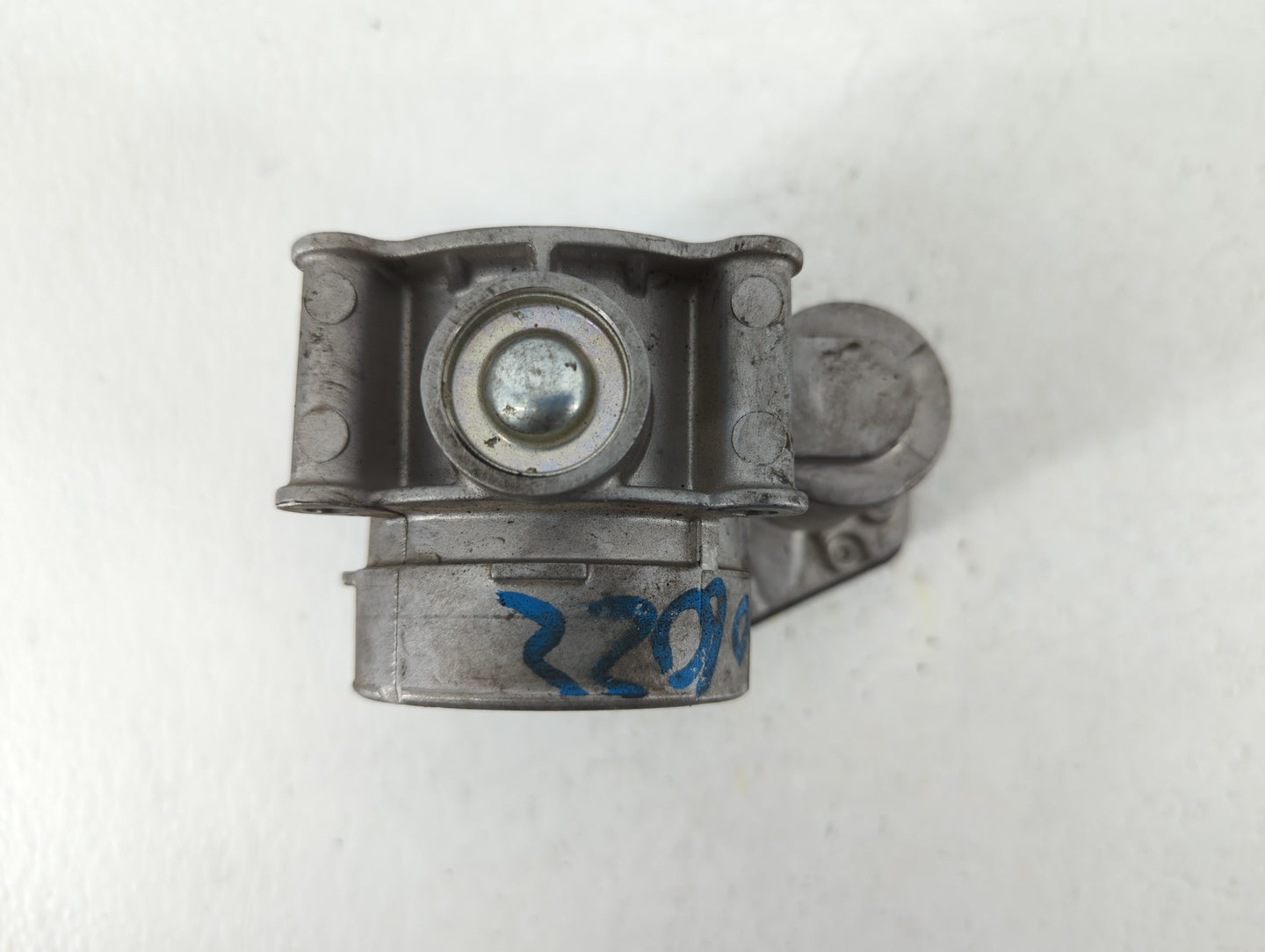 2016 Chevrolet Silverado 2500 Hd Throttle Body P/N:DS7E-9F991-AJ Fits Fits 2014 2015 2017 2018 2019 2020 2021 2022 OEM Used 