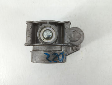 2016 Chevrolet Silverado 2500 Hd Throttle Body P/N:DS7E-9F991-AJ Fits Fits 2014 2015 2017 2018 2019 2020 2021 2022 OEM Used Auto Parts