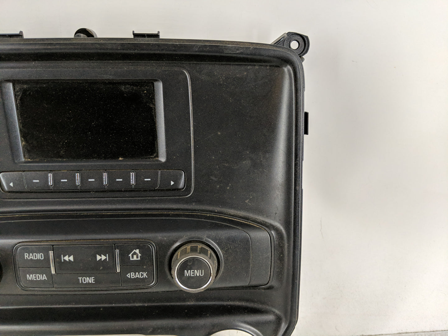 2016 Chevrolet Silverado 3500 Radio AM FM Cd Player Receiver Replacement P/N:23243933 Fits OEM Used Auto Parts - Oemusedauto