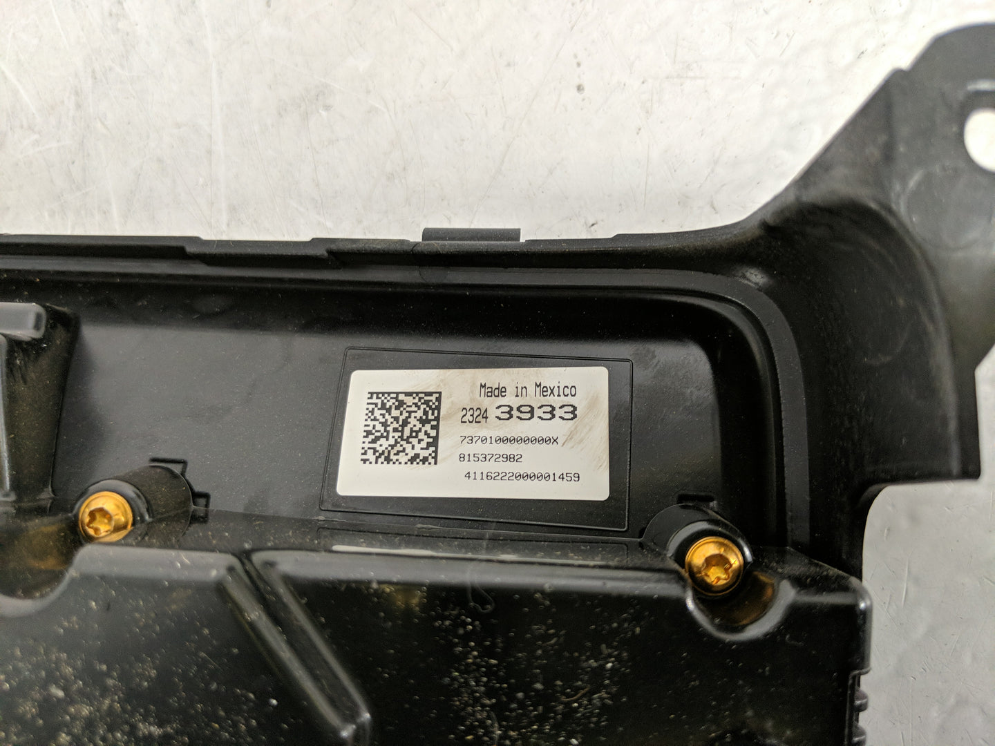 2016 Chevrolet Silverado 3500 Radio AM FM Cd Player Receiver Replacement P/N:23243933 Fits OEM Used Auto Parts - Oemusedauto