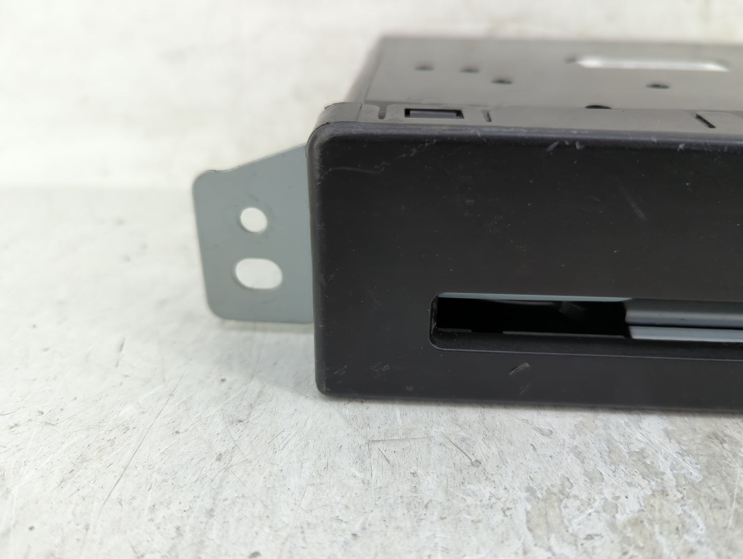 2015-2018 Chevrolet Silverado 3500 Radio AM FM Cd Player Receiver Replacement P/N:13594481 Fits Fits 2015 2016 2017 2018 201