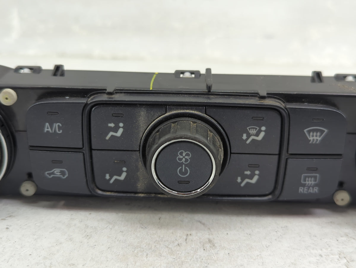 2015-2016 Chevrolet Silverado 3500 Climate Control Module Temperature AC/Heater Replacement P/N:23486614 Fits Fits 2014 2015