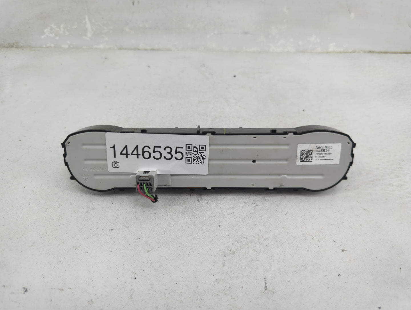 2016 Chevrolet Silverado 3500 Climate Control Module Temperature AC/Heater Replacement P/N:23486614 Fits OEM Used Auto Parts
