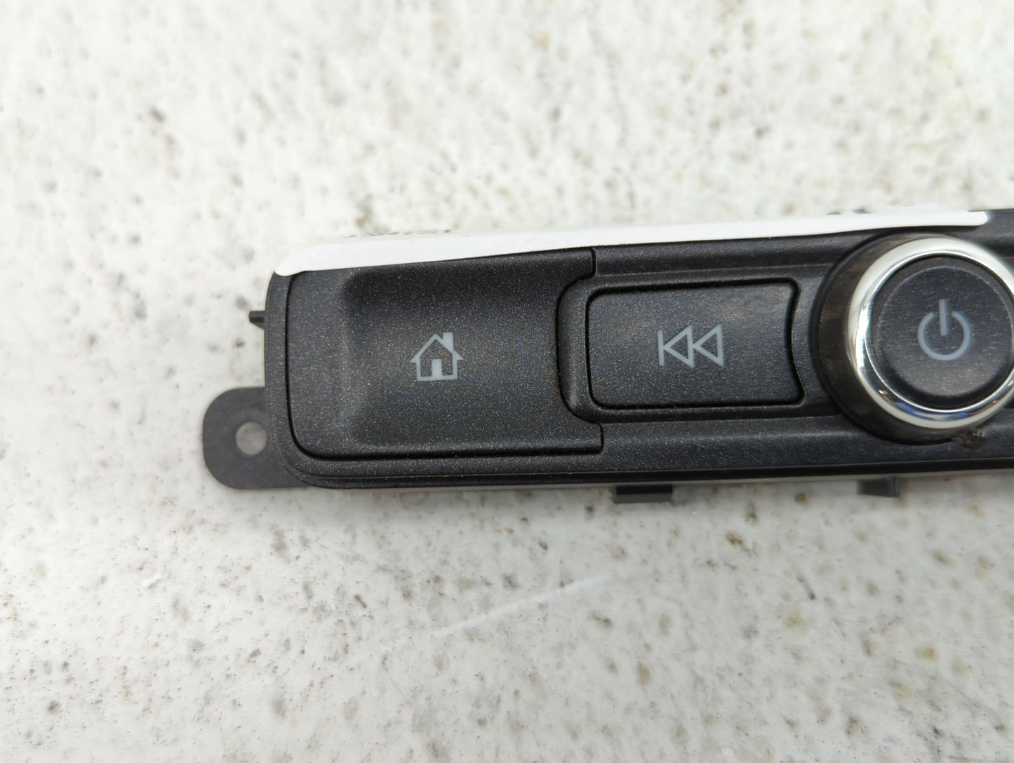 2016-2018 Chevrolet Silverado 3500 Am Fm Cd Player Radio Receiver - Oemusedautoparts1.com