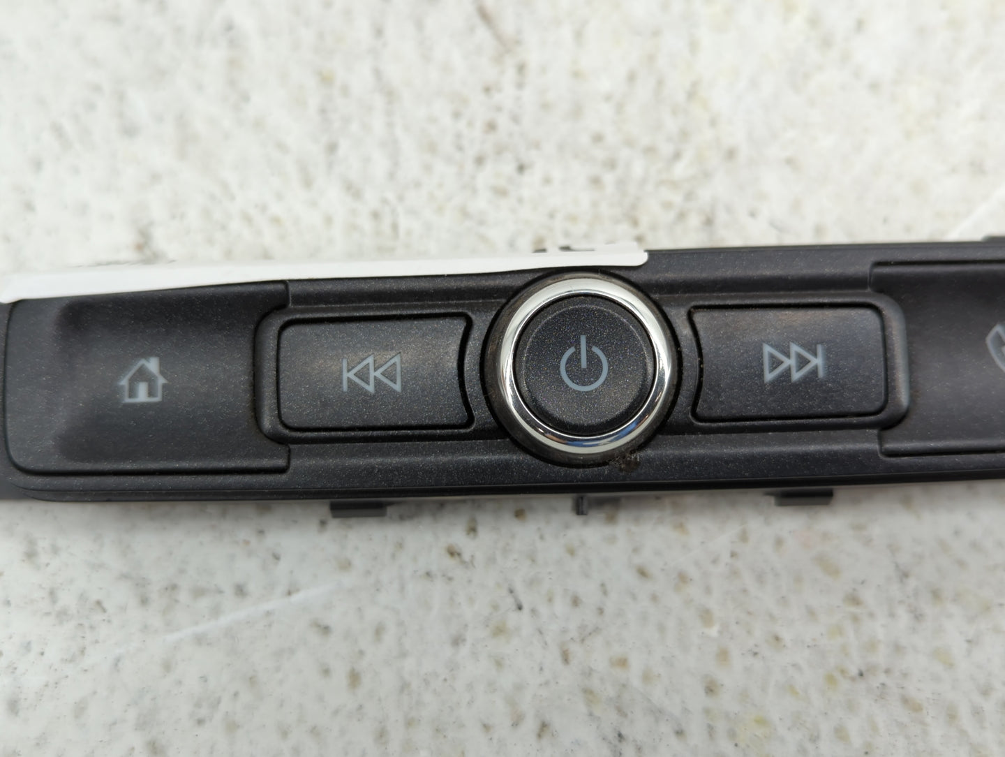 2016-2018 Chevrolet Silverado 3500 Am Fm Cd Player Radio Receiver - Oemusedautoparts1.com